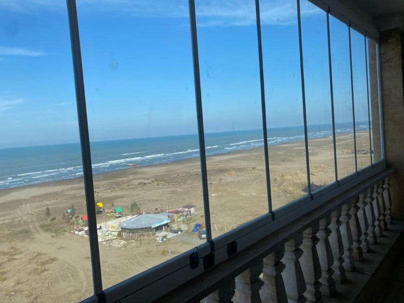 نمونه کار شیشه بالکن